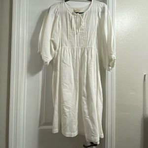 Universal thread white dress